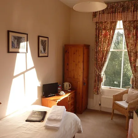Abbeyfields 4*