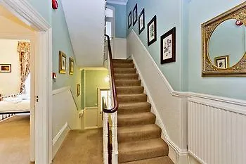 Abbeyfields Hotel